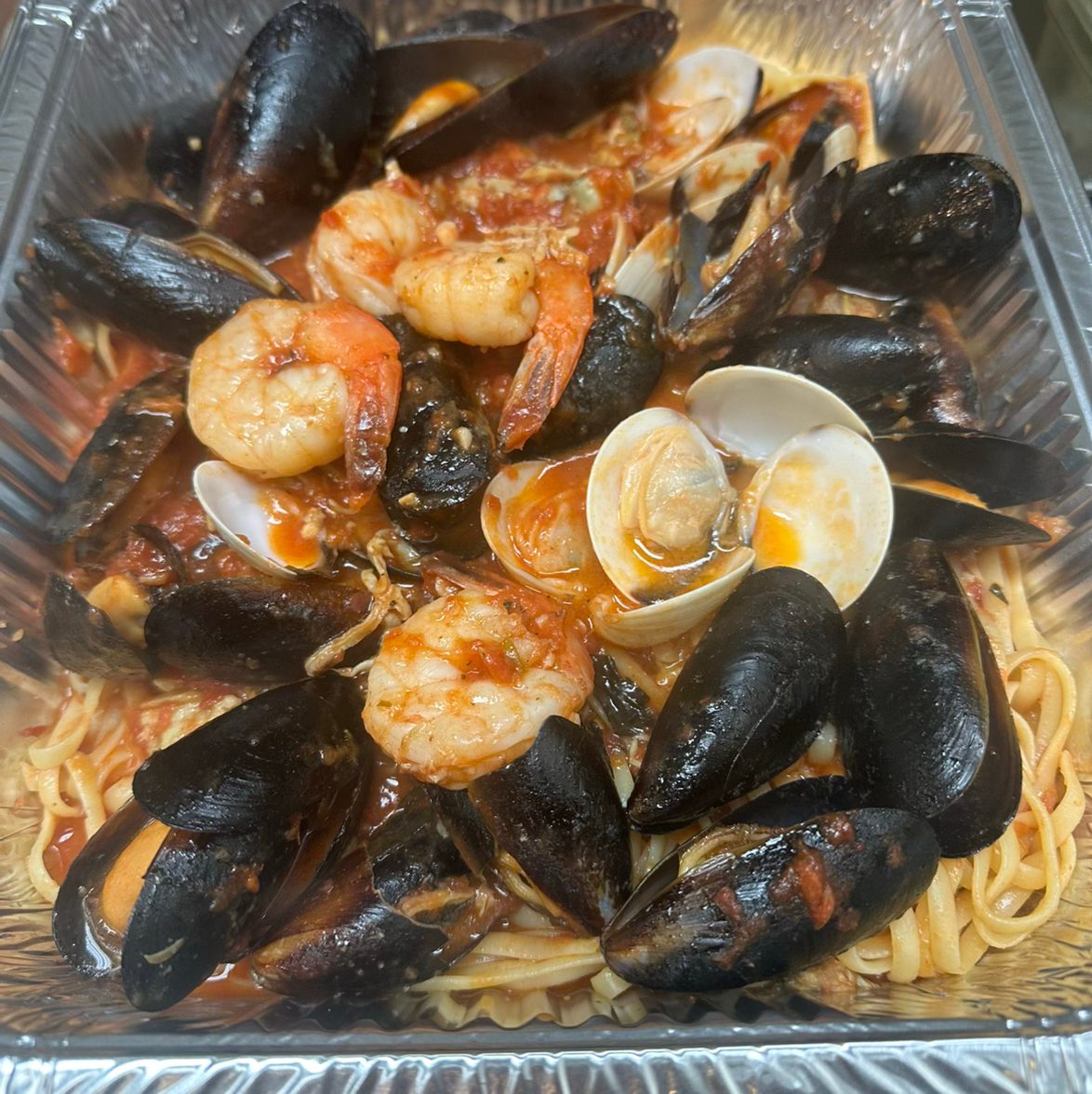 Linguini Pescatore.